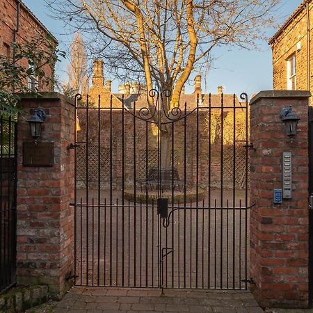 Ferienwohnung The Old Coach House York Exterior foto